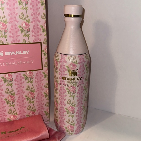 Stanley & LoveShackFancy Slim Bottle - Picture 2 of 5